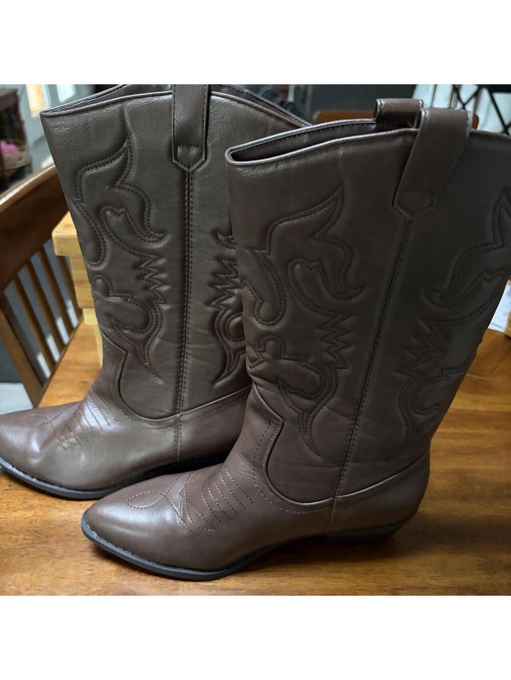 Women's Brown Boots sz 9